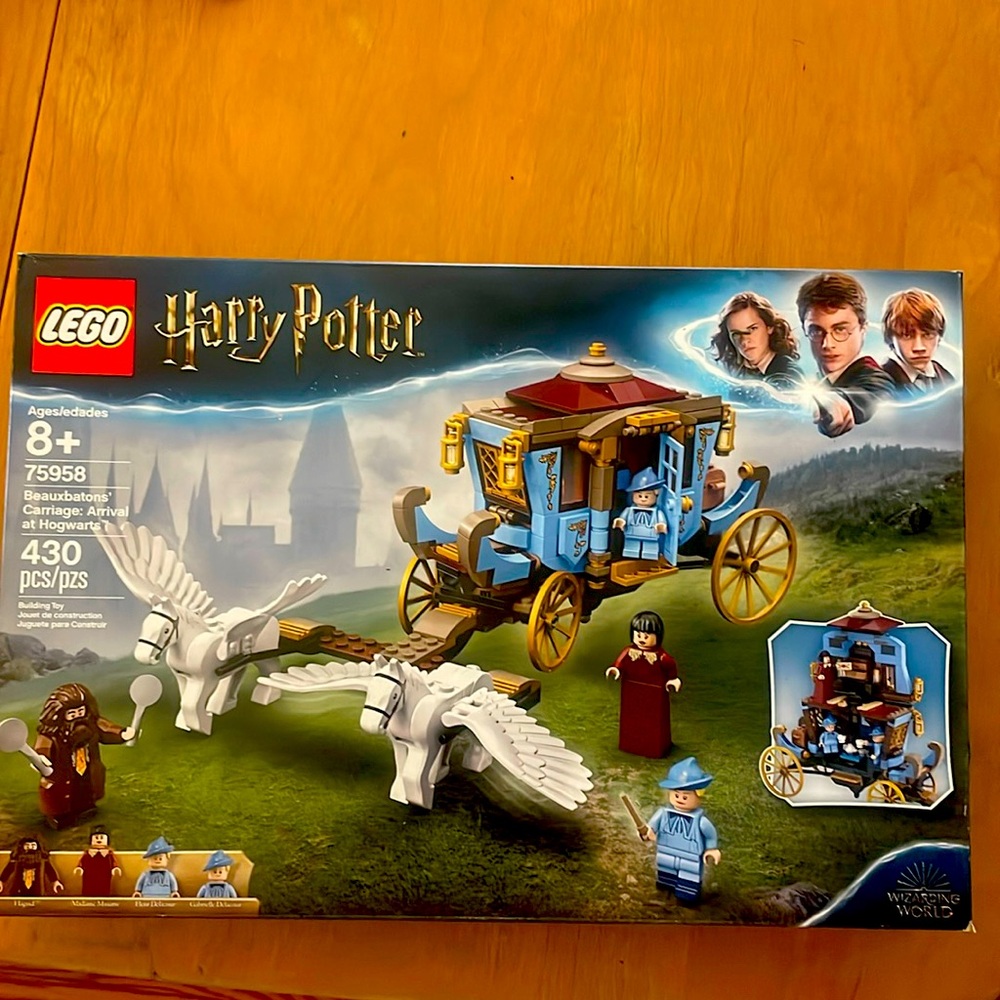 LEGO Harry Potter & The Goblet of Fire Beauxbatons’ Carriage 75958 (430 pcs) kit